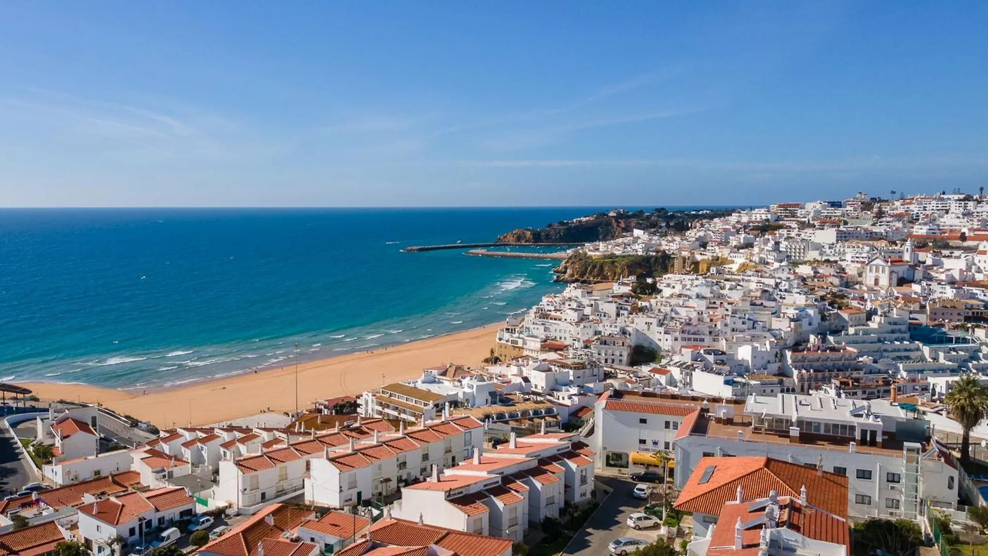 Typical T2 In Albufeira W/ Balcony By Lovelystay
